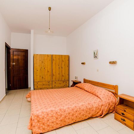 Erato Hotel Apartments Ретимно Экстерьер фото
