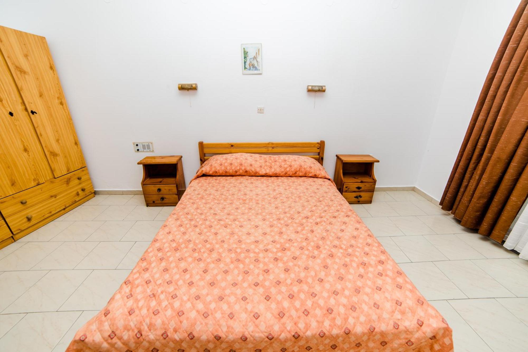 Erato Hotel Apartments Ретимно Экстерьер фото