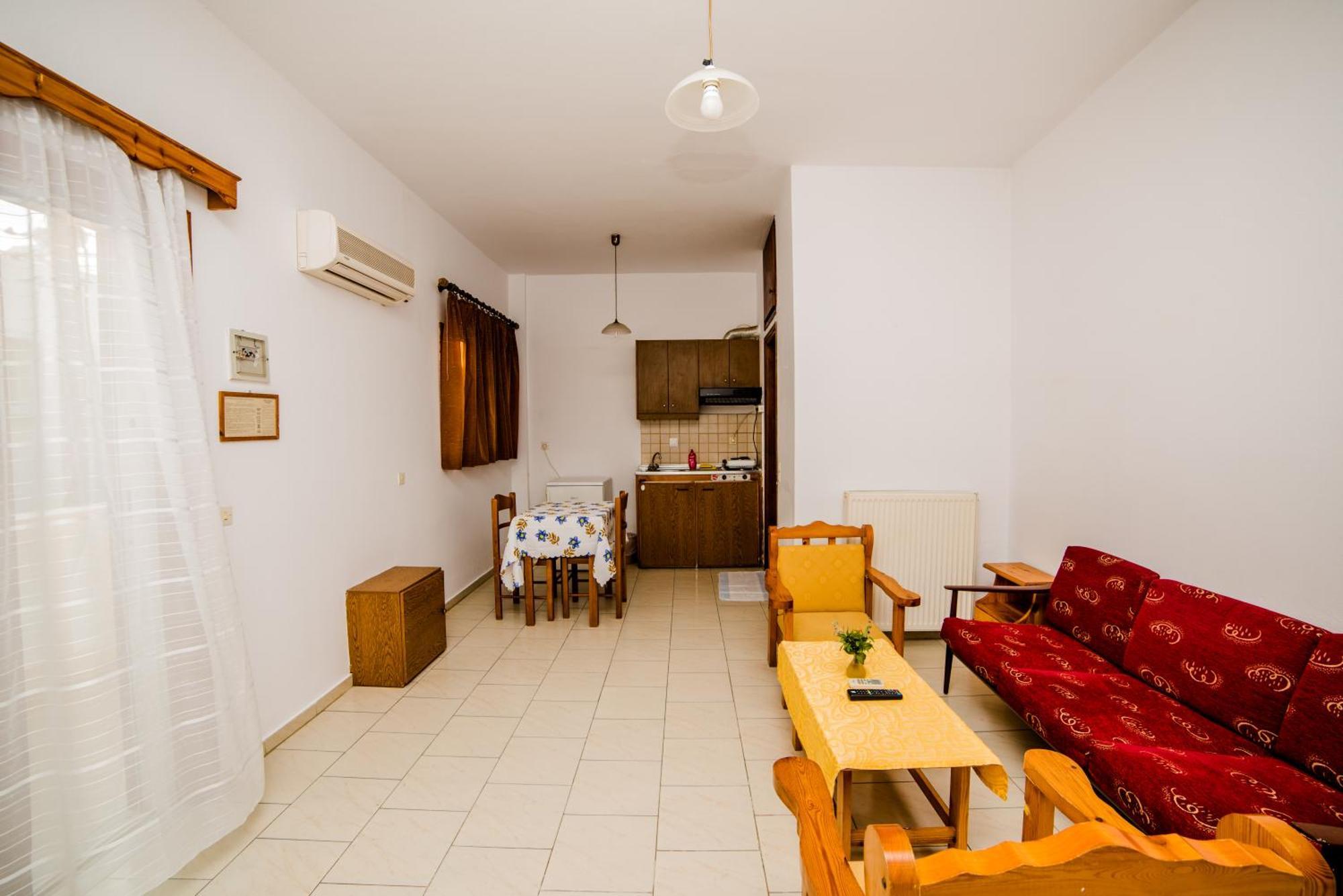 Erato Hotel Apartments Ретимно Экстерьер фото
