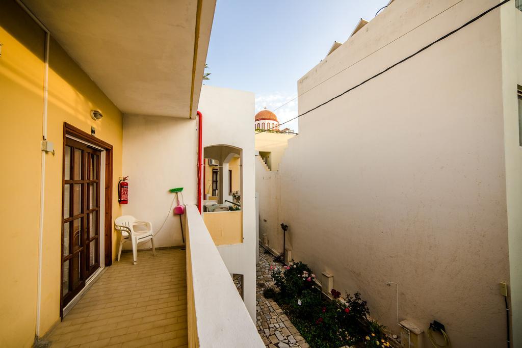 Erato Hotel Apartments Ретимно Экстерьер фото